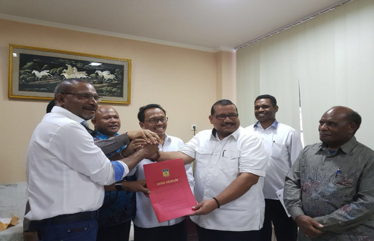 KPU Tandatangani NPHD Pilgub Papua Dengan Catatan